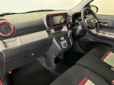 見通しのよいすっきりとした視界で、誰でも運転しやすいです。運転のしやすさは疲れにくさにも繋がりますよ♪
