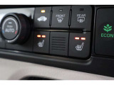 シートヒーター装備付き車!!座席に埋め込まれた電熱線によりシートを暖めることが出来る装備で、温められたシートは、寒い冬には最適です!!