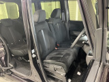 乗降がしやすい運転席。高さが調節できて小柄な方でもベストポジションをとることができます。