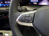 Travel Assist。設定した速度を上限に自動で加減速し、一定の車間距離,およ走行レーンを保つことでロングドライブの疲労を軽減します。