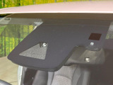 【トヨタセーフティセンス】走行中に前方の車両等を認識し、衝突しそうな時は警報とブレーキで衝突回避と被害軽減をアシスト。より安全にドライブをお楽しみいただけます。