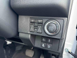 痛みの出やすい運転席シートの角、フロアマット、座面、ともに良好です