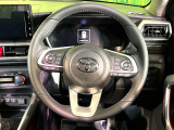 【純正革巻きステアリング】上質な革を使用することで、手にしっかり馴染みとても運転しやすいハンドルです♪