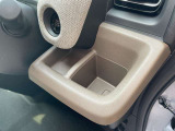 運転席側のドリンクホルダー