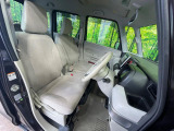 運転席シート廻りは使用感も少なく、良好な状態となっています。丁寧に使われていたことがよくわかりますね。