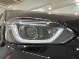 LEDヘッドライトは、点灯の瞬間から最大光量を発揮し、突然暗くなるトンネルなどでの安定感を高めます。