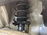 お車を安心してお乗りいただく為には、足回りの定期点検が欠かせません。サービスサポート(有償保証)では無料点検もご提供しており、安心のカーライフをお過ごしいただけるサポート体制が整っています。