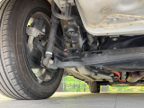 お車を安心してお乗りいただく為には、足回りの定期点検が欠かせません。サービスサポート(有償保証)では無料点検もご提供しており、安心のカーライフをお過ごしいただけるサポート体制が整っています。