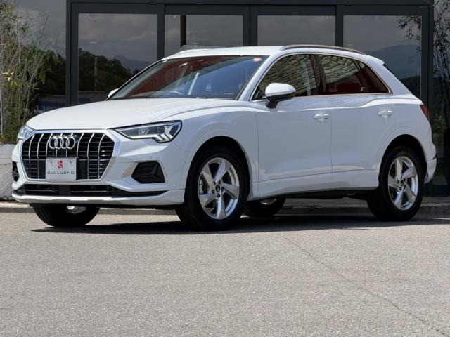アウディ Q3 