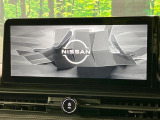 【メーカー純正12.3型ナビ】インテリアに溶け込むスタイリッシュな「専用設計」メーカーナビを装備♪視認性や操作性など基本性能にも優れ、より上質なカーライフをお楽しみいただけます。