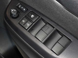 電動格納式ドアミラー・パワーウインドウを装備しています。