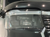 LEDヘッドライトは、点灯の瞬間から最大光量を発揮し、突然暗くなるトンネルなどでの安定感を高めます。