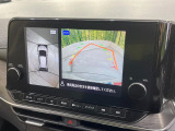 【全周囲カメラ】専用のカメラにより、上から見下ろしたような視点で360度クルマの周囲を確認することができます☆死角部分も確認しやすく、狭い場所での切り返しや駐車もスムーズに行えます。