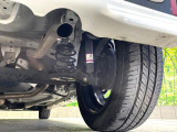 お車を安心してお乗りいただく為には、足回りの定期点検が欠かせません。サービスサポート(有償保証)では無料点検もご提供しており、安心のカーライフをお過ごしいただけるサポート体制が整っています。