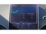 【エナジャイジングパッケージプラス】空調、照明、音楽、パフュームアトマイザー、シートの快適機能などをトータルでコントロールし、乗る人にリフレッシュやリラックスをもたらします。