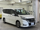 『両側電動スライドドア』 スーパーなどでの狭い駐車場でも乗り降りが楽々♪お子様が隣の車にドアを当ててしまう心配もございません!小さなお子様連れの方もこれで安心
