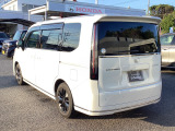 現行ステップワゴンスパーダが入庫しました。なんと令和7年式の車両です。走行距離も非常に少ないのでオススメです。