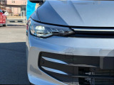 LEDマトリックスヘッドライト「IQ.LIGHT」フロントカメラで対向車や先行車を検知し、マトリックスモジュールに搭載されたLEDを個別に制御することで最適な配光を実現。