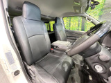 運転席シート廻りは使用感も少なく、良好な状態となっています。丁寧に使われていたことがよくわかりますね。