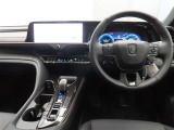 ぜひ展示車の運転席に座ってみてください。