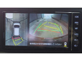 パノラミックビューモニター付きです。車両を上から見たような映像をディスプレイオーディオ画面に表示。運転席からの目視だけでは見にくい、車両周辺の状況をリアルタイムでしっかり確認できます。