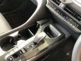 ☆トヨタ認定中古車の安心1 まるごとクリ-ニング☆室内外すみずみまで美しく仕上げています。
