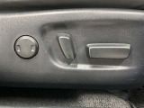 パワーシート搭載。微妙な調整が手軽にでき、ピッタリのポジションで運転することが可能です。