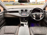 車内も清潔で快適装備も充実しております☆