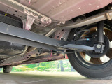 お車を安心してお乗りいただく為には、足回りの定期点検が欠かせません。サービスサポート(有償保証)では無料点検もご提供しており、安心のカーライフをお過ごしいただけるサポート体制が整っています。