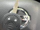 【キーレス】少し離れた場所からでもボタン一つでドアの開錠・施錠ができるのでとっても便利!ドアの鍵穴周りに傷をつけることもありません♪