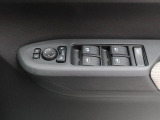 愛知ダイハツではお車をご購入頂いた後が本当のお付き合いのスタートだと思っています。 ですので定期点検や車検もお得なパックをご用意してお客様に頼りにされるダイハツディーラーを目指しています☆