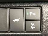 【パワーバックドア】スマートキーや運転席のボタンを押すだけでリアゲートが自動で開閉します!荷物を持っている時や、高い位置にあるバックドアを閉める際に便利な機能です♪