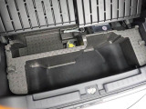 フレキシブルボードが標準装備なので荷室床の高さや形を変えることで、積む荷物に応じて使い分けできるアレンジ性が高い機能です。