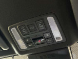 採光性と視界性に優れたガラスルーフを装備。自然光が車内を明るく照らし、開放感ある室内空間を演出。快適なドライブをお楽しみ頂けます。日常から遠出まで快適性を高める人気装備となります。ぜひご確認を!