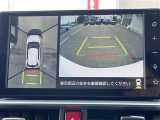 ◆【パノラミックビューモニター】クルマを真上から見下ろした視点で駐車をサポートします!クルマの斜め後ろや真横など、いち早く障害物に気が付くことができます。