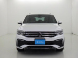 ドイツ車はフロントマスクに特徴がございます。一目でTIGUANと分かるデザインです。在庫状況もお気軽にお問い合わせください。