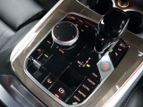 BMWライフをさらに素晴らしいものにするために、BMWカードもご用意しております。ご利用金額1,000円ごとに1ポイントたまります。BMW正規ディーラーでのご利用につきましてはポイントが2倍になります。