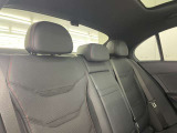 『全席が主役席』となっておりますので、後部座席も快適な乗り心地でございます。まずは実際に乗って頂きお確かめ下さいませ。