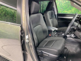 運転席シート廻りは使用感も少なく、良好な状態となっています。前オーナー様が丁寧に使っていたことがよくわかりますね。