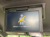 【フリップダウンモニター】大画面モニターで後席でもエンタメをお楽しみいただけます。小さなお子様にも大人気の装備です♪