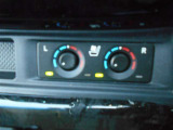 運転席&助手席にはシートヒーター&ベンチレーションが付いてます(^^♪