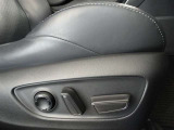 パワーシート搭載。微妙な調整が手軽にでき、ピッタリのポジションで運転することが可能です。