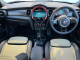 ★お車のお見積りと合わせましてMINI自動車保険のお見積もご用意できます。MINIオーナー様へ向けたMINIディーラーだけの特典がございますMINI自動車保険につきましてもお気軽にご相談下さい。