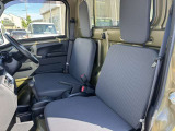 お車をお探しのお客様、ご購入までの流れや疑問点など一つ一つ丁寧にご説明させていただきます。 お客様にご納得頂ける一台を一緒にお探しいたしますので、当店へ是非どうぞ!