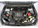 エンジンルームもクリーニング済みです 水平対向エンジン。SUBARUが理想のパワーユニットとして長年にわたり磨き続けているBOXERエンジン。軽量コンパクトで低重心