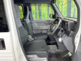 運転席シート廻りは使用感も少なく、良好な状態となっています。丁寧に使われていたことがよくわかりますね。