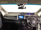 【前方視界】開放的な前方視界!運転がしやすく疲れにくいです♪窓が大きく、見通しがとっても良いおクルマですよ♪
