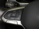 Travel Assist。設定した速度を上限に自動で加減速し、一定の車間距離,およ走行レーンを保つことでロングドライブの疲労を軽減します。