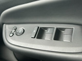 運転席窓操作部スイッチの画像です。