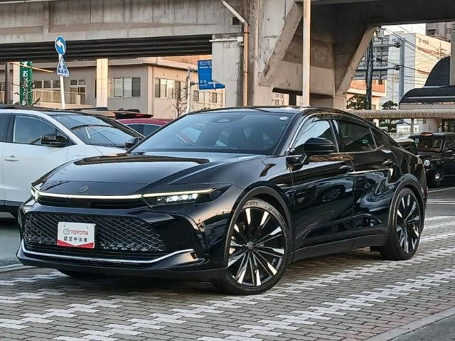 クラウンクロスオーバー  RS